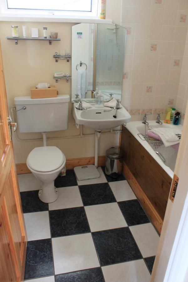 Flushing Meadow Bed And Breakfast Ballinhassig 外观 照片